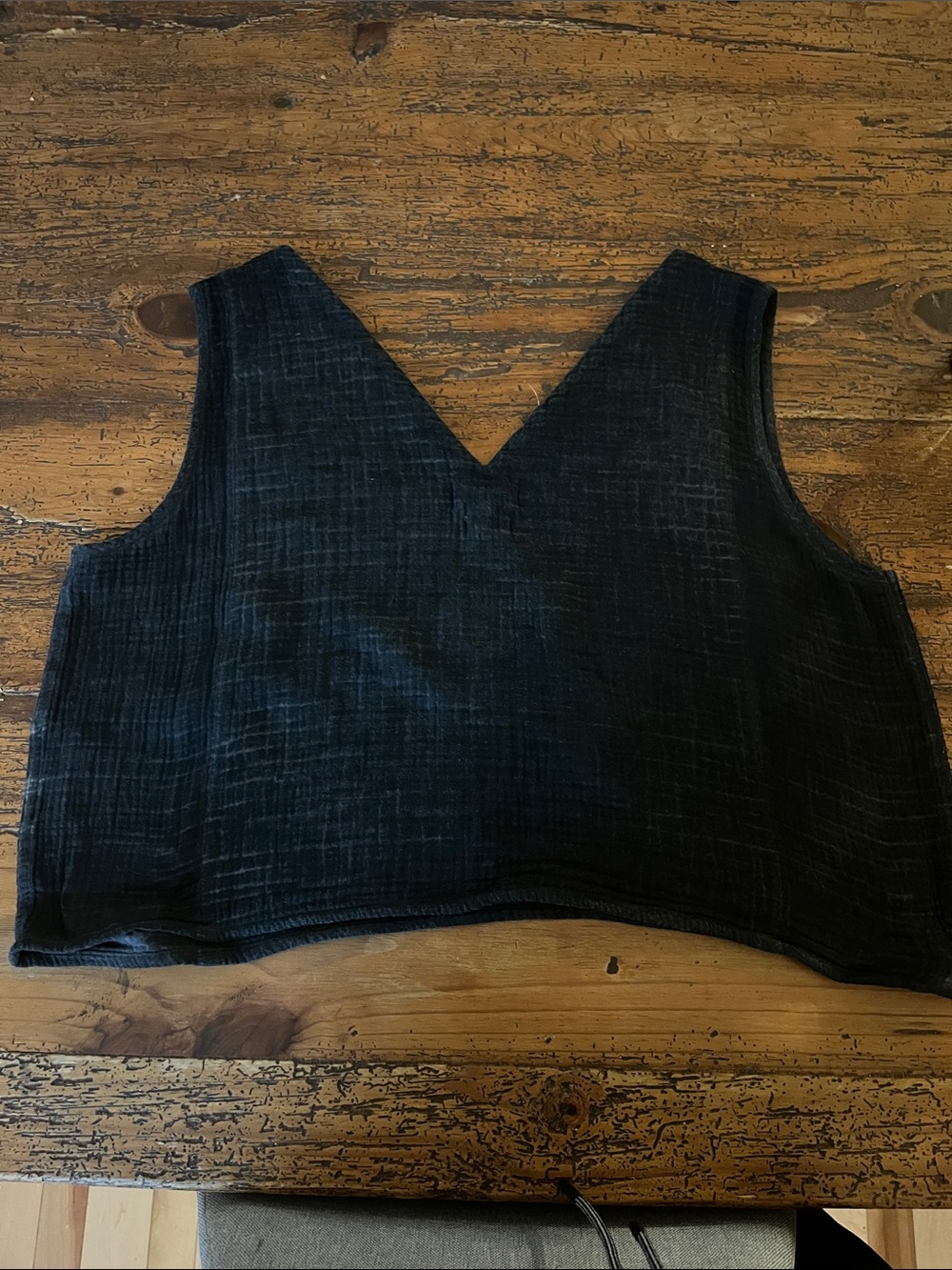 Black Pokoloko V-Neck Cropped Tank Top
